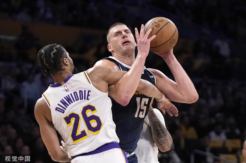 反映出他们 反映出他们