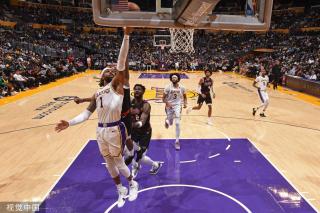 具爆点的边 具爆点的边